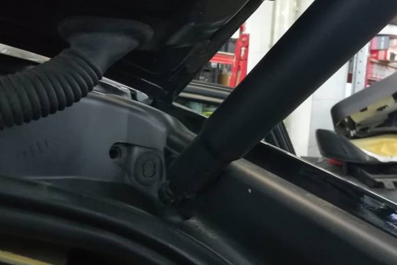 Установка электропривода багажника BMW X6M (E71)