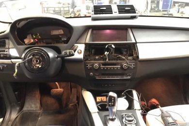 Установка оригинальной камеры и круиз контроля в BMW X6 (E71)