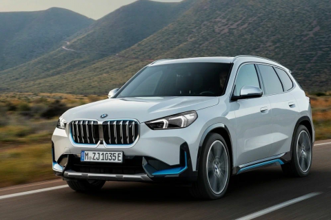 Встречайте обновленный BMW IX1: первые официальные изображения от производителя