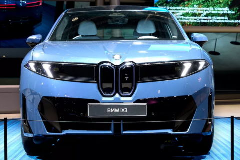 BMW расширяет линейку NEUE KLASSE: анонсирован BMW iX3 M SPORT PACKAGE PRO 2026