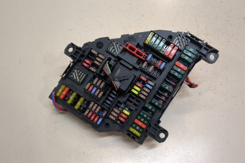 Блок предохранителей BMW